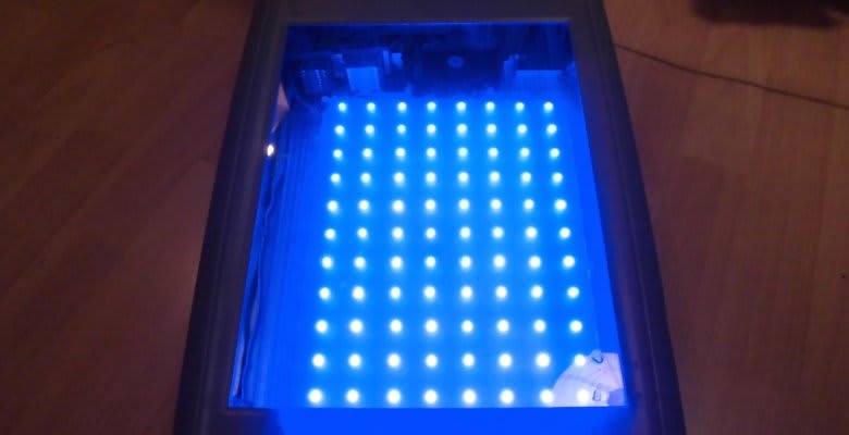 Belichtungsgerät mit UV-LEDs